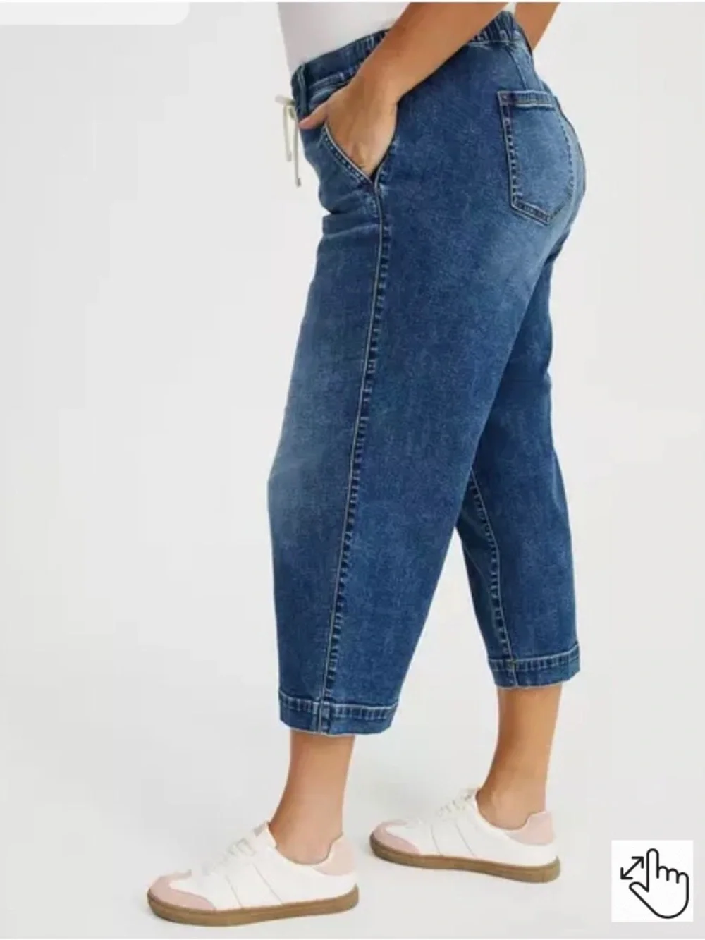 torrid Crop Weekend Mid-Rise Wide-Leg Jean - Picture 3 of 10